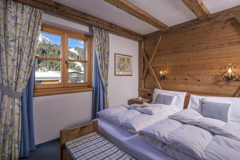 Hotel Chalet Del Sogno Madonna di Campiglio Ngoại thất bức ảnh